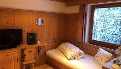 Single Room (Private External Bathroom)
