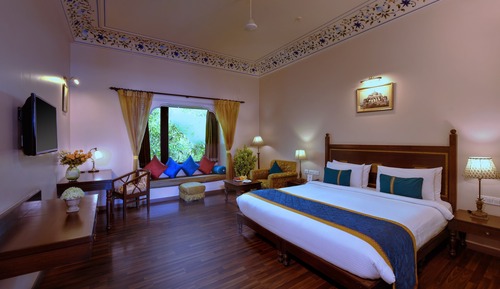Premier Room