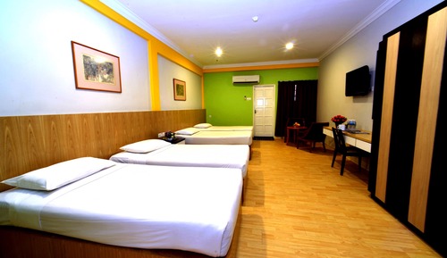 Executive Suite-4 Room