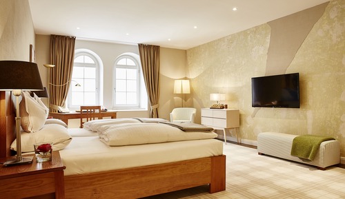 Premium Double Room, 1 King Bed, Private Bathroom