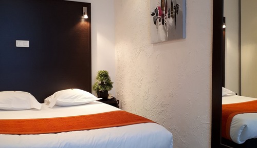Comfort Room (Village Vue)