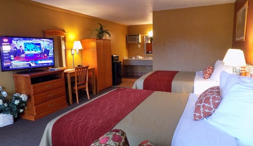 Standard Room, 2 Queen Beds, Non Smoking