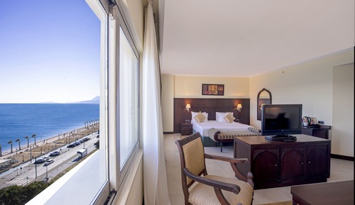 Junior Suite, 1 King Bed (Seafront)