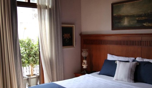 Hunter Suite