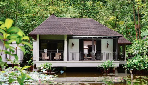 Water Villa (No Child Allowed)