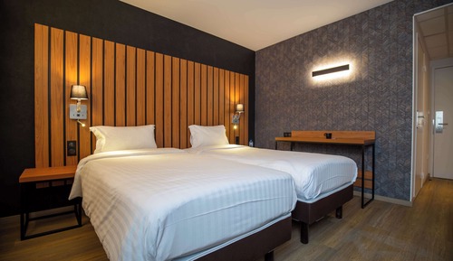 Comfort Room, 2 Twin Beds, Non Smoking (Shower Only)
