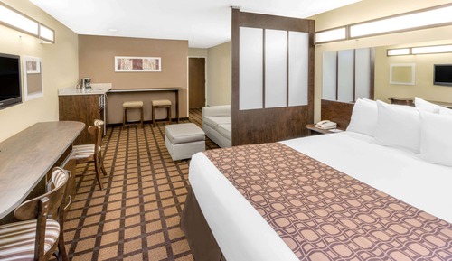 Suite, 1 Queen Bed with Sofa bed