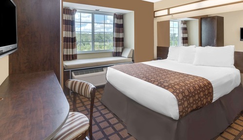 Standard Room, 1 Queen Bed, Accessible