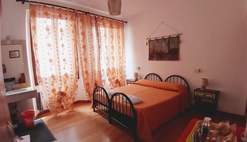 Superior Double or Twin Room, Shared Bathroom