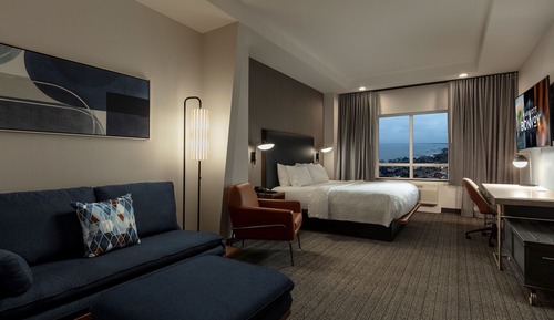 Executive Suite, 1 King Bed (Hearing Accessible)