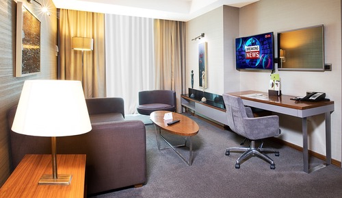 Suite, 1 King Bed (with Separate Living Room)