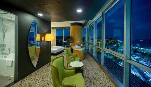Deluxe Room, 1 King Bed, Sea View
