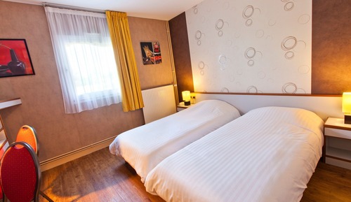 Standard Twin Room