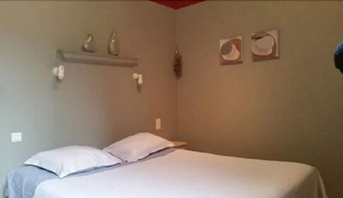 Courtyard Room