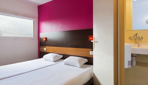 Room, 2 Twin Beds (Side-Car)