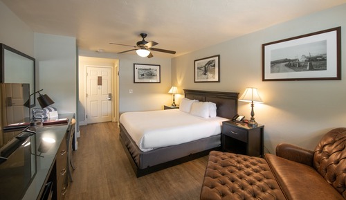 Classic Room, 1 King Bed