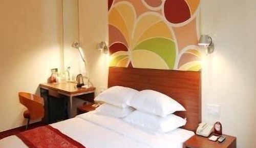 Superior Room, 1 King Bed, Smoking