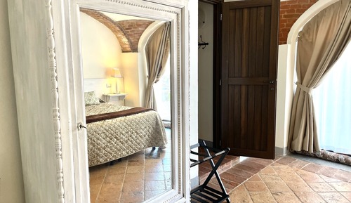 Superior Suite, 1 Bedroom, Kitchen, Courtyard View