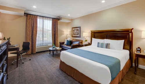 King Studio Suite