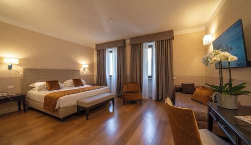 Junior Suite (SPA Access)