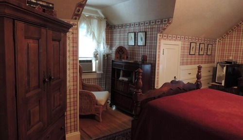 The Library Room #6