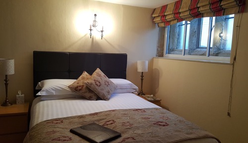 Double room-King-Ensuite with Shower-The Shelley