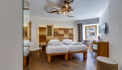 Standard Twin Room