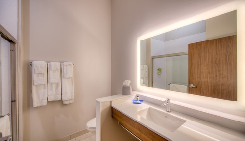 Standard Room, 2 Queen Beds (Walk-In Shower)