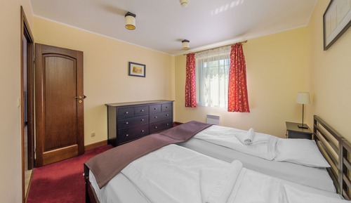 Apartment (C 32)