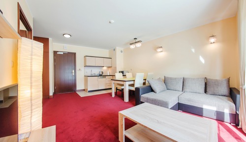 Apartment (C 21)