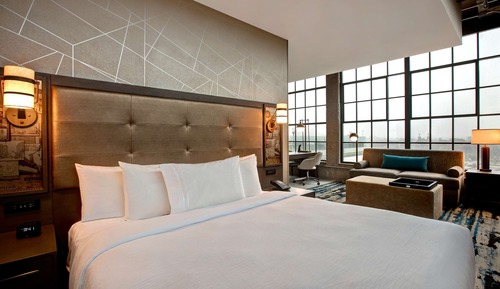 Room, 1 King Bed, Accessible (Roll-In Shower)