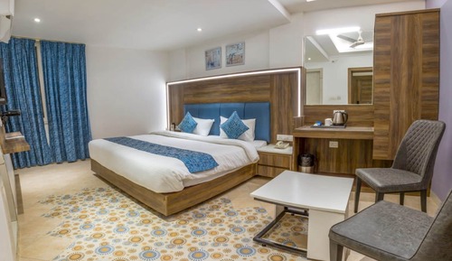Luxury Room, 1 King Bed