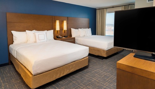 Suite, Multiple Beds, Non Smoking (Mobility Accessible, Roll-in Shower)