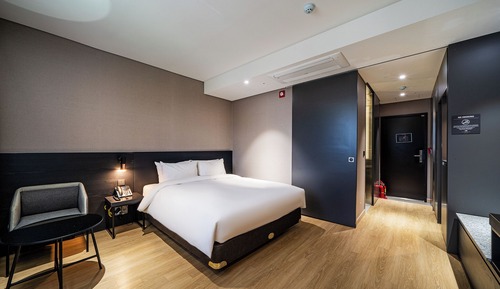Standard Double Room, Non Smoking, City View