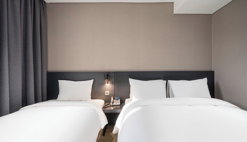 Suite, Multiple Beds, Non Smoking, City View