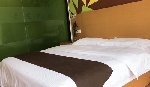 Room, No Windows