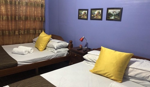 Deluxe Family Room