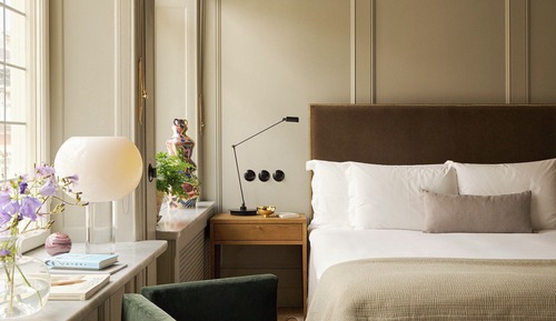 Superior Room, 1 King Bed, Garden View