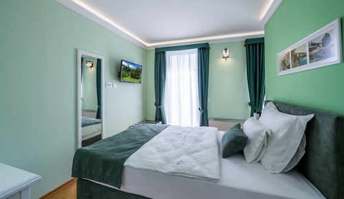 Single Room (203)