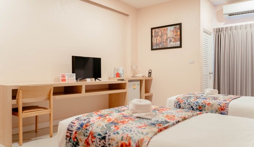 Standard Twin Room