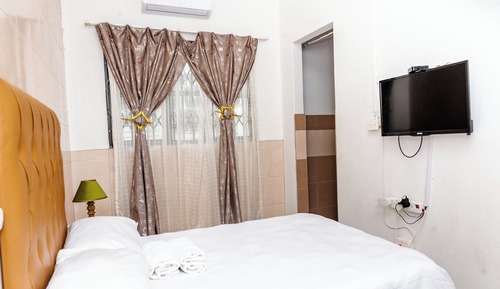 Double Room 8