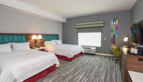 Room, 2 Queen Beds, Accessible, Bathtub