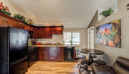 House (2 Bedrooms)