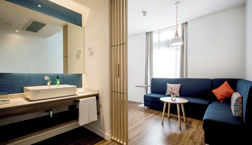 Suite, 1 King Bed