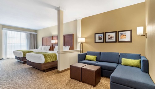 Deluxe Suite, 2 Queen Beds, Non Smoking