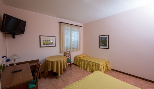 Triple Room