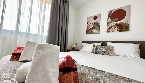Premium Apartment, 1 Bedroom, Partial Ocean View