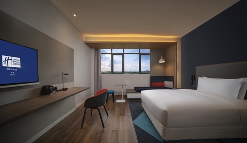 Standard Room, 1 King Bed (Extra Floor Space)