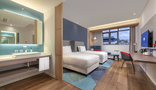 Standard Room, 2 Twin Beds (Extra Floor Space)