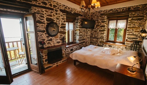 House, 6 Bedrooms